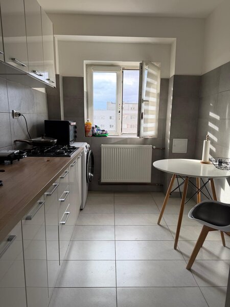 Campia Libertatii, Piata Muncii, langa scoala 75,