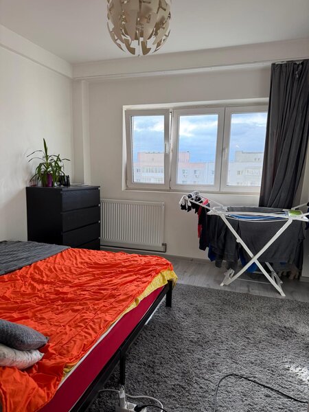 Campia Libertatii, Piata Muncii, langa scoala 75,