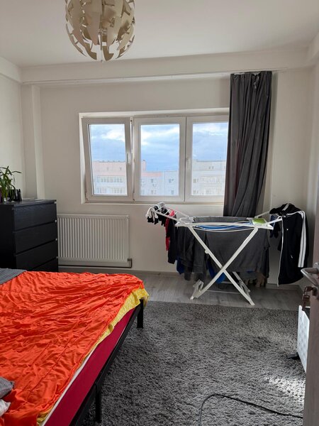 Campia Libertatii, Piata Muncii, langa scoala 75,